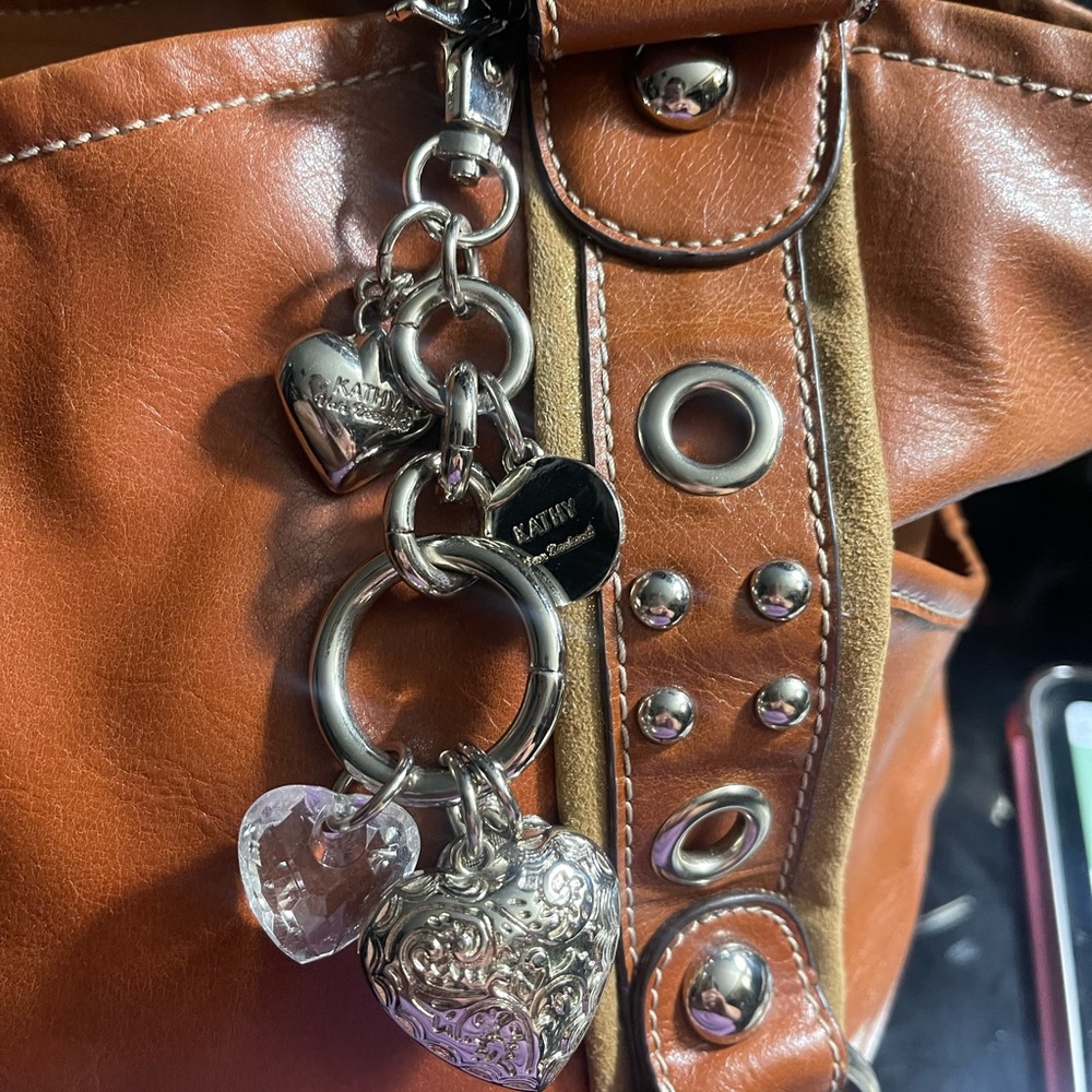 KATHY VAN ZEELAND BAG SUPER SPACIOUS WITH BEAUTIFUL CHARM - Picture 4 of 14